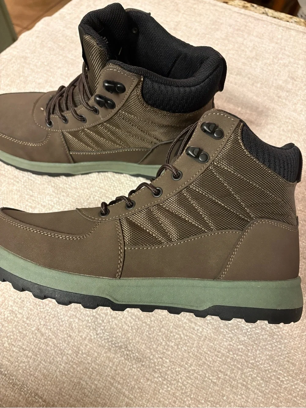 Weatherproof sturdy lace